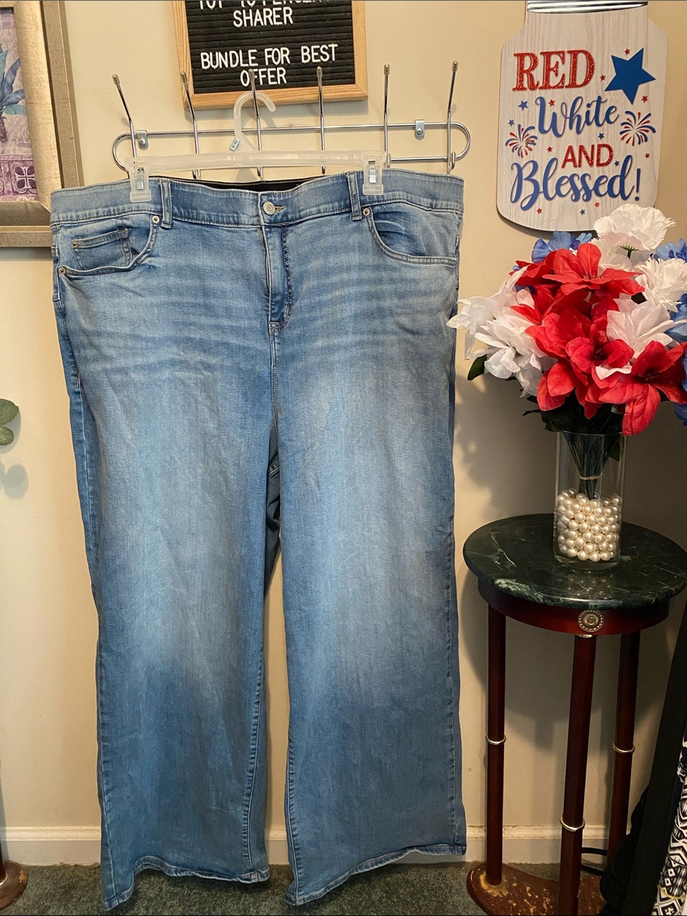 TORRID BOMBSHELL Super-Soft Light Blue Wide-Leg Jeans Size 28 Tall